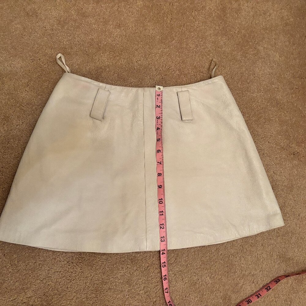 Size 6 White 100% Leather Mini Skirt with Wide Belt Loops